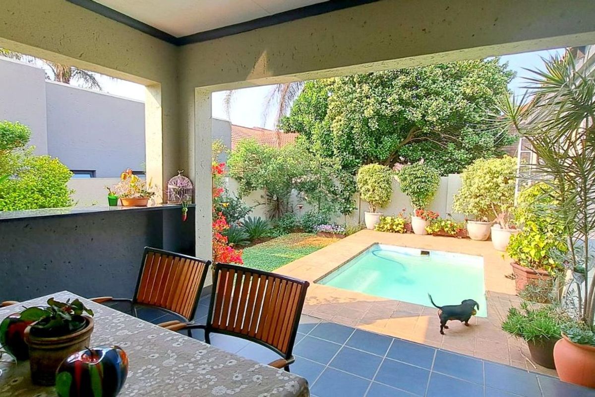 House For Sale in Amberfield Glen - Photo 3