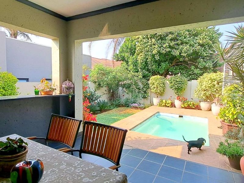 House For Sale in Amberfield Glen - Photo 3