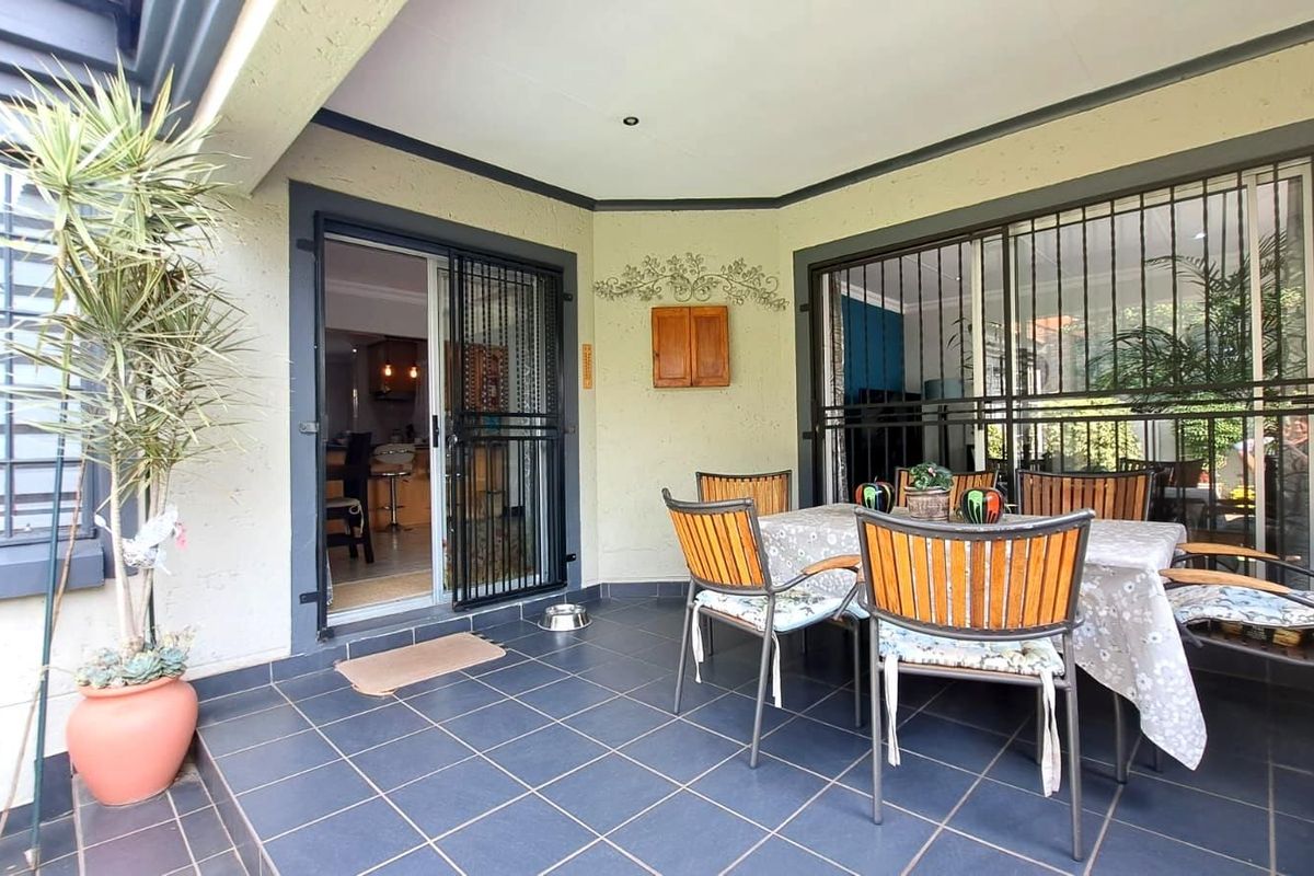 House For Sale in Amberfield Glen - Photo 4