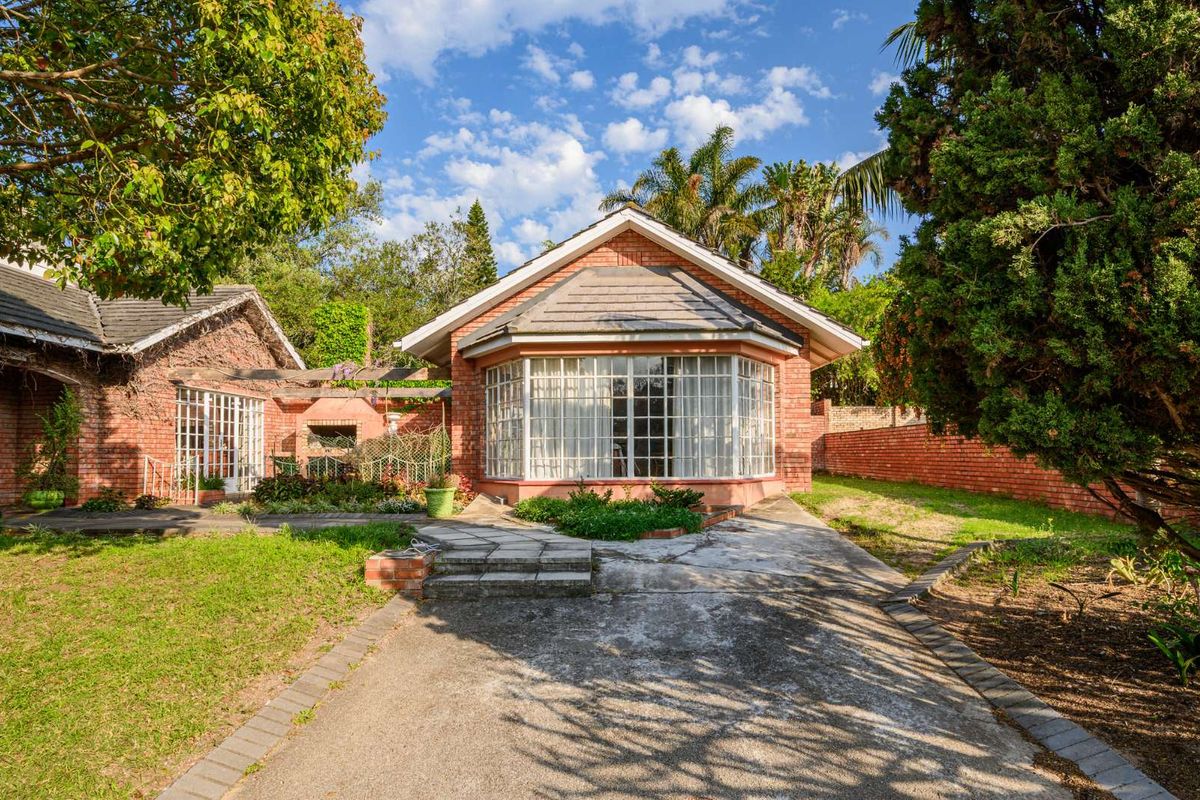 House For Sale in Weybridge Park - Photo 4