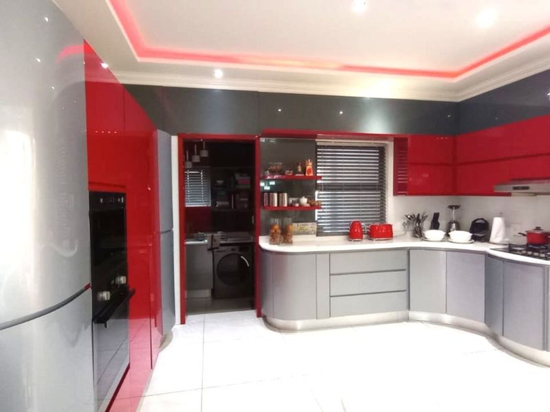 House For Sale in Blue Valley Golf Estate - Photo 9