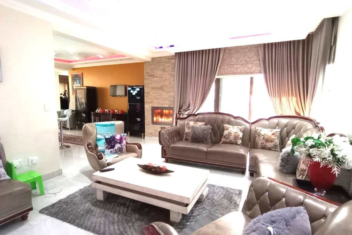 House For Sale in Blue Valley Golf Estate - Photo 4