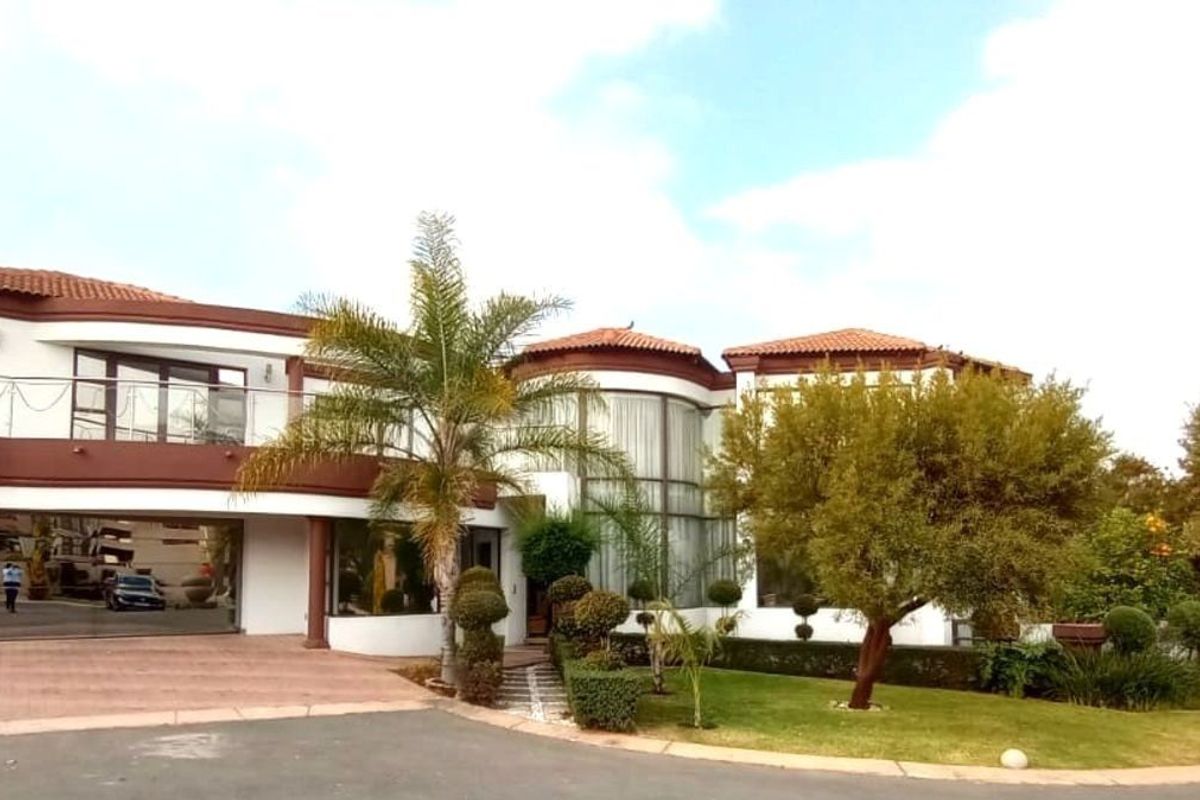 House For Sale in Blue Valley Golf Estate - Photo 2