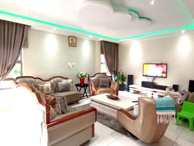 House For Sale in Blue Valley Golf Estate - Photo 5