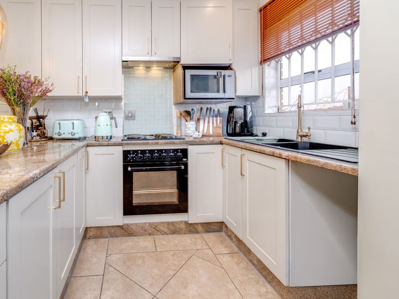 Townhouse For Sale in Krugersdorp North - Photo 6