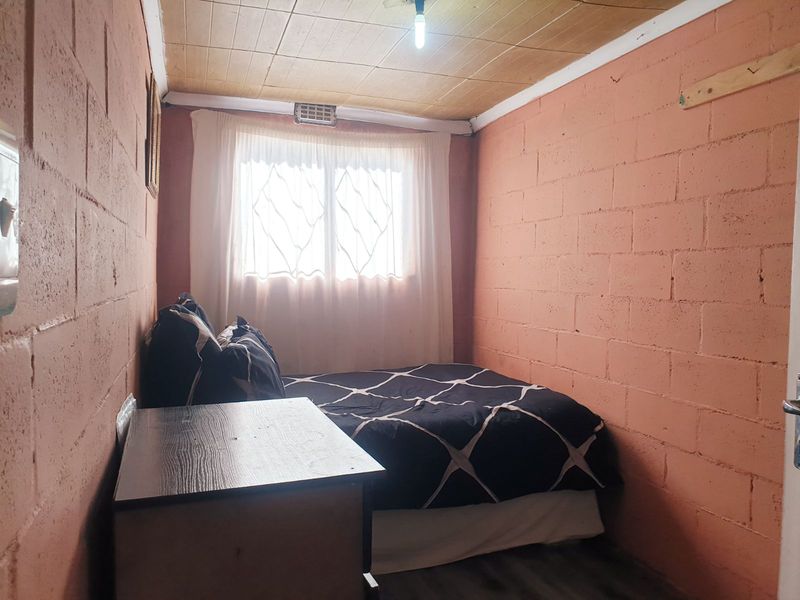 House For Sale in Mfuleni - Photo 5