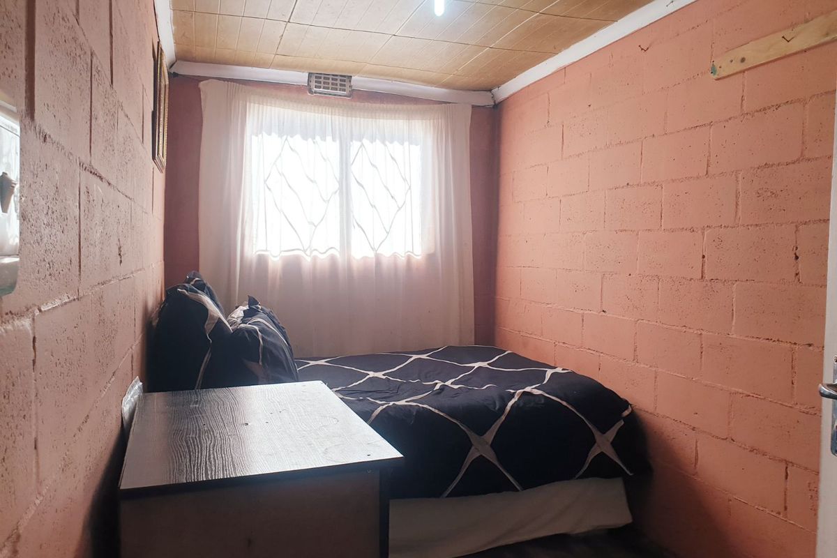 House For Sale in Mfuleni - Photo 5