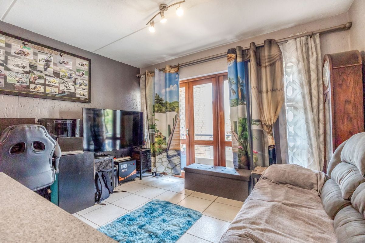 Apartment For Sale in Ferndale - Photo 2