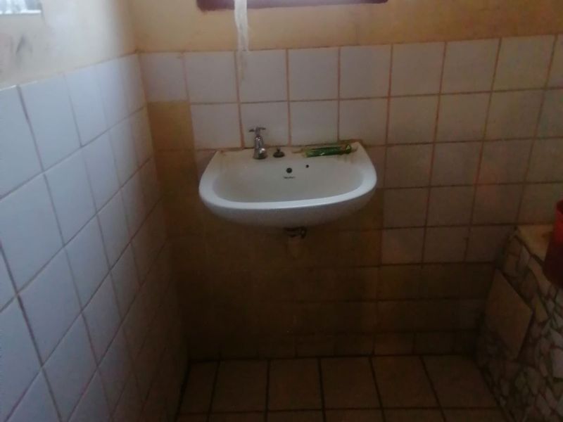 House For Sale in Phagameng - Photo 7