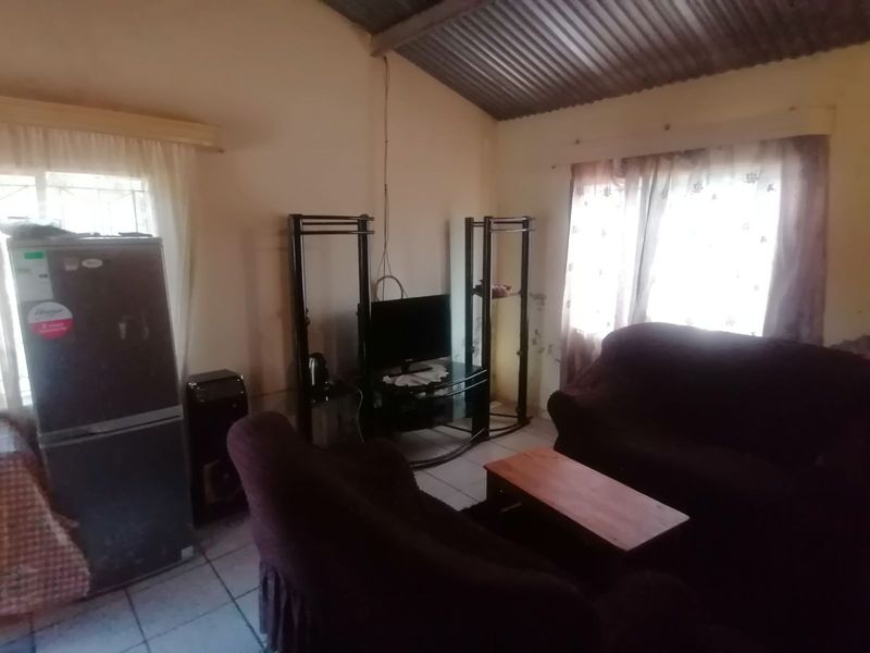 House For Sale in Phagameng - Photo 5