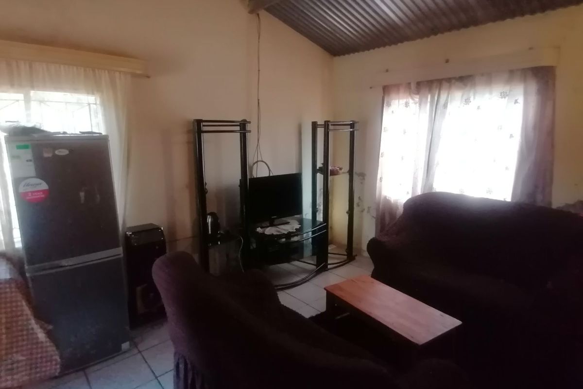 House For Sale in Phagameng - Photo 5