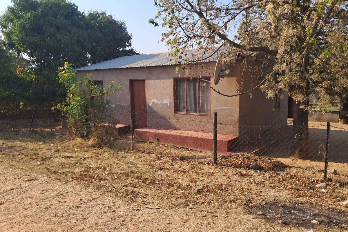 House For Sale in Phagameng - Photo 3
