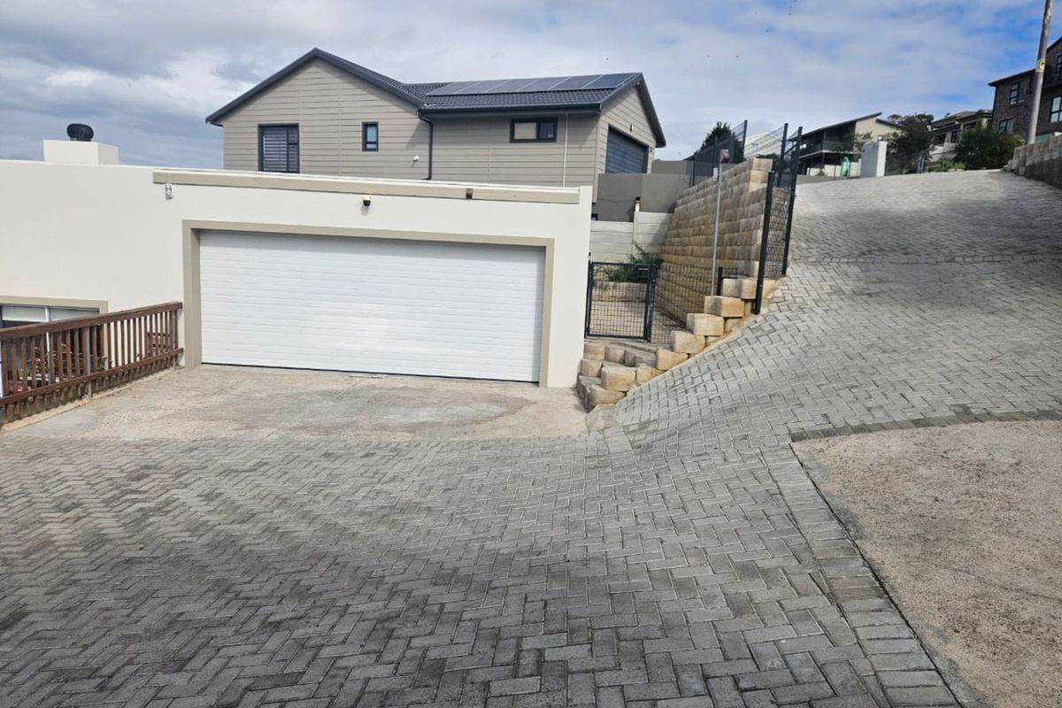 House For Sale in Dana Bay - Photo 2