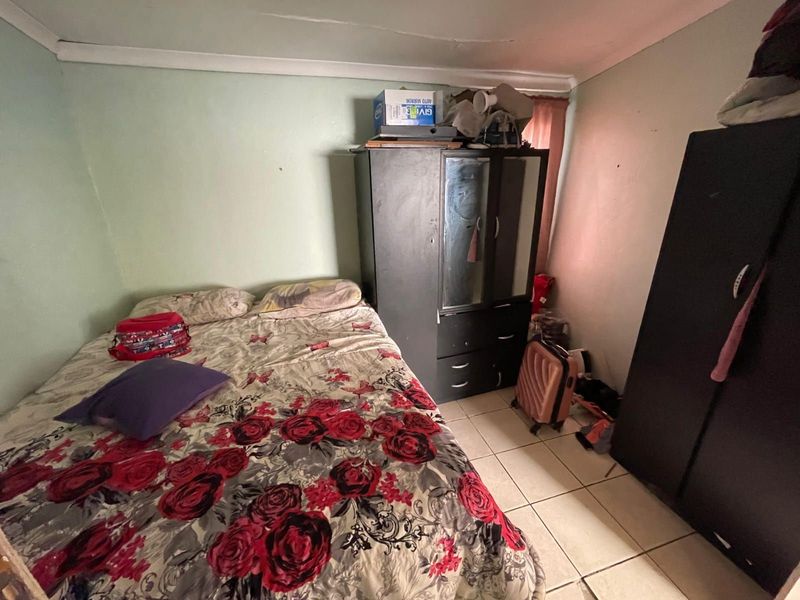 House For Sale in Roodepan - Photo 6