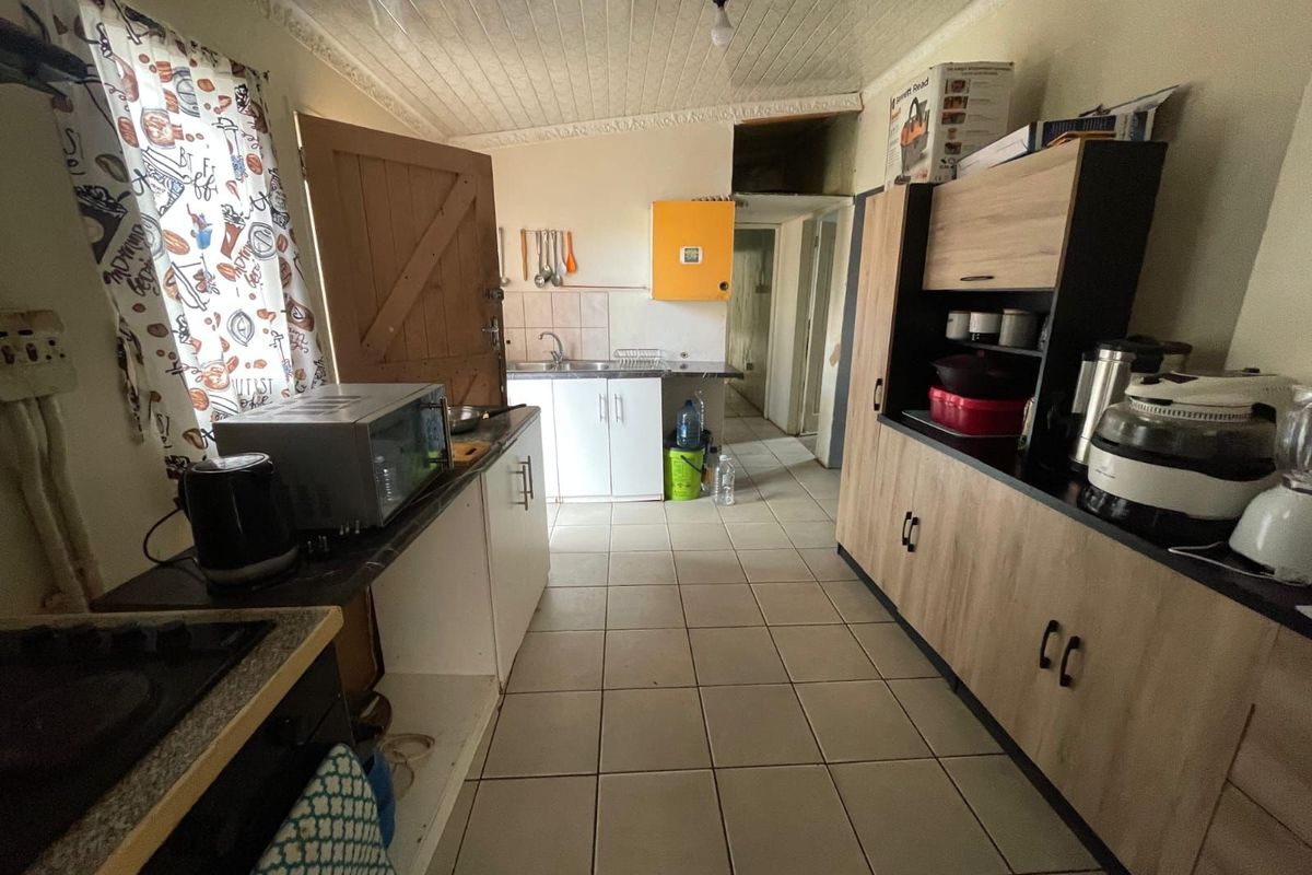 House For Sale in Roodepan - Photo 3