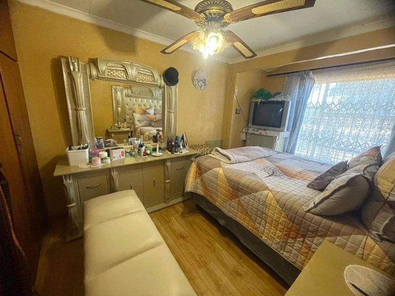 House For Sale in Roodepan - Photo 9