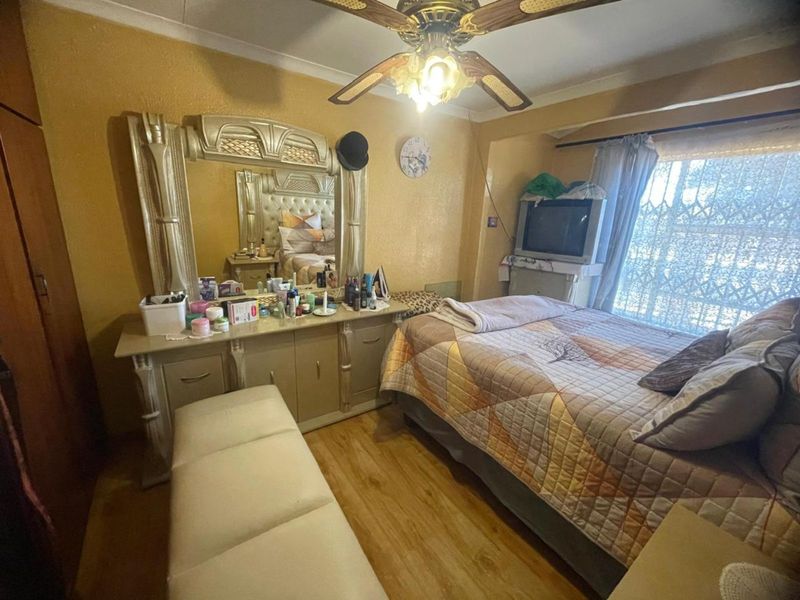 House For Sale in Roodepan - Photo 8