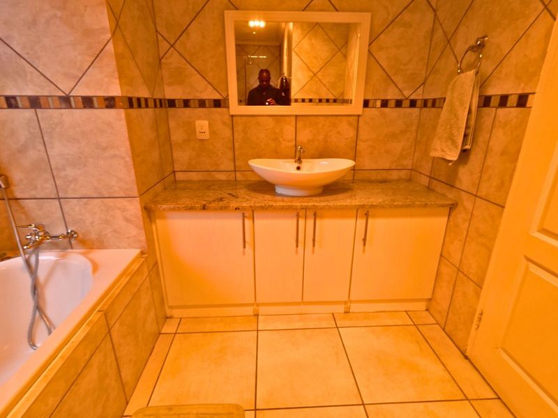 House For Sale in Weltevreden Park - Photo 10