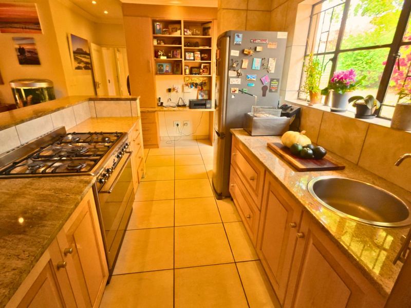 House For Sale in Weltevreden Park - Photo 3