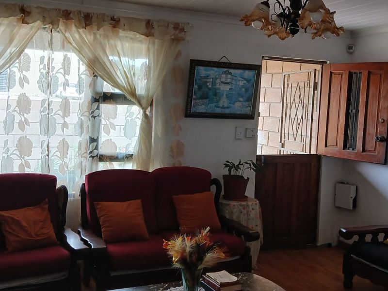 House For Sale in Kwanonqaba - Photo 6