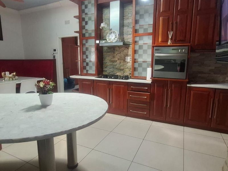 House For Sale in Bendor - Photo 9