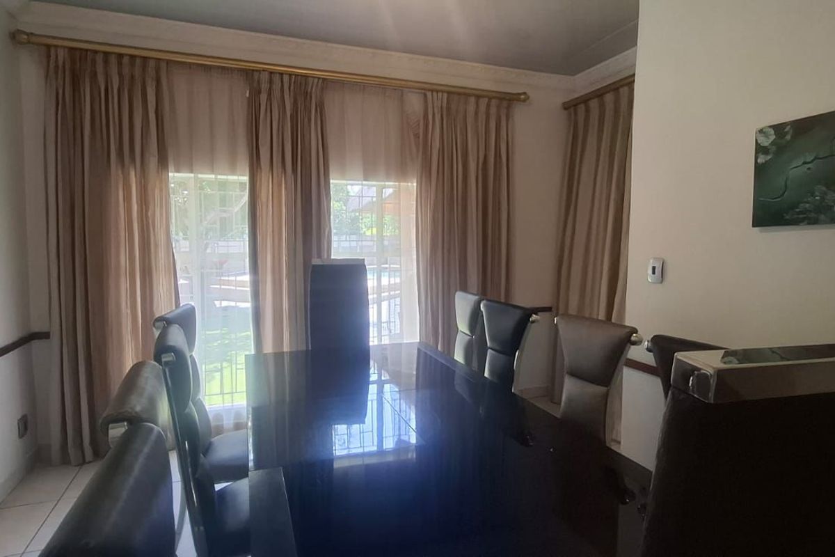 House For Sale in Bendor - Photo 5