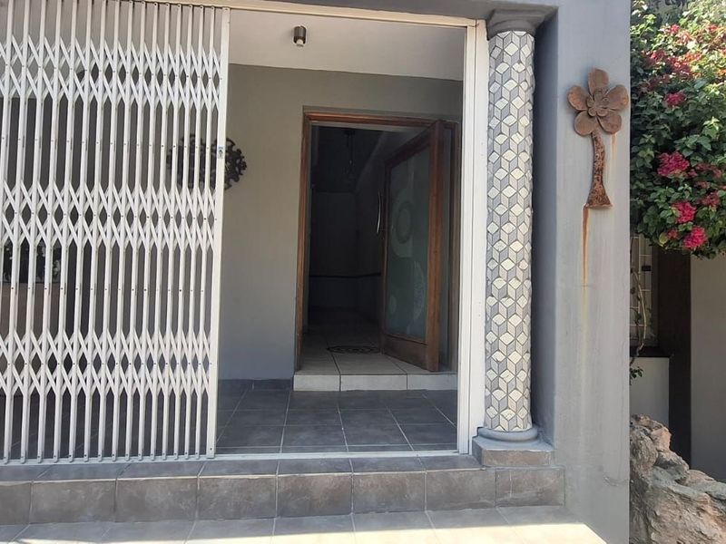 House For Sale in Bendor - Photo 3