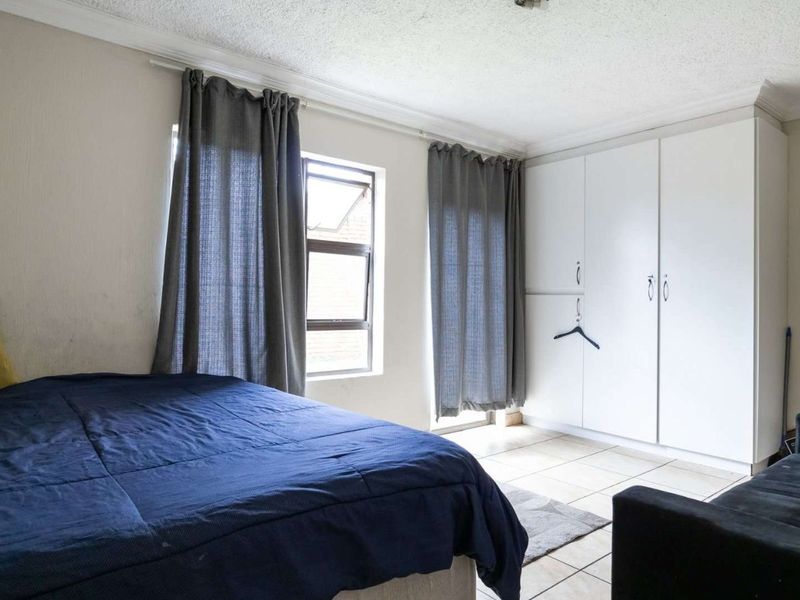 Apartment For Sale in Pretoria West - Photo 9