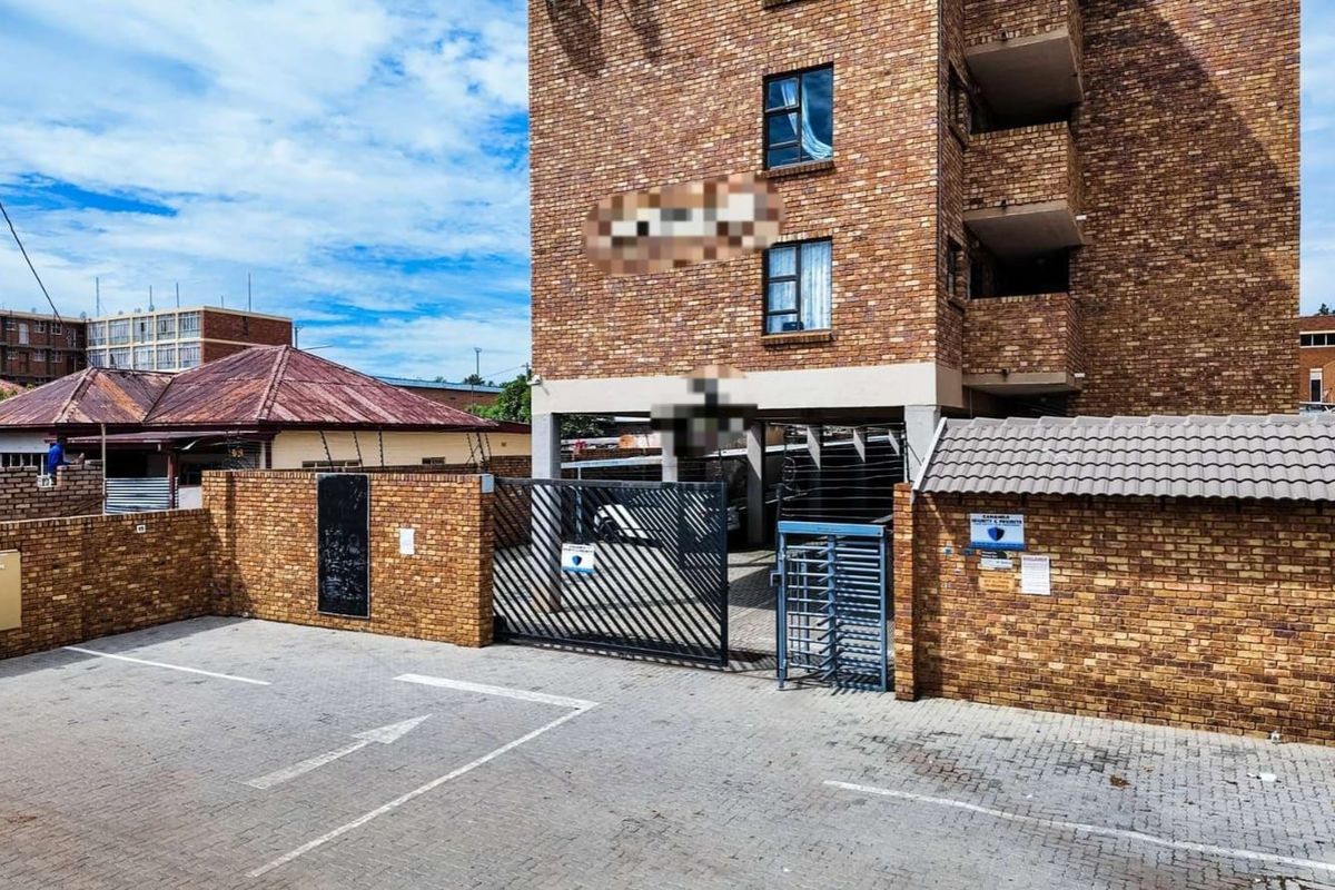Apartment For Sale in Pretoria West - Photo 3