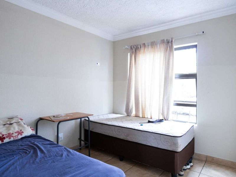 Apartment For Sale in Pretoria West - Photo 10