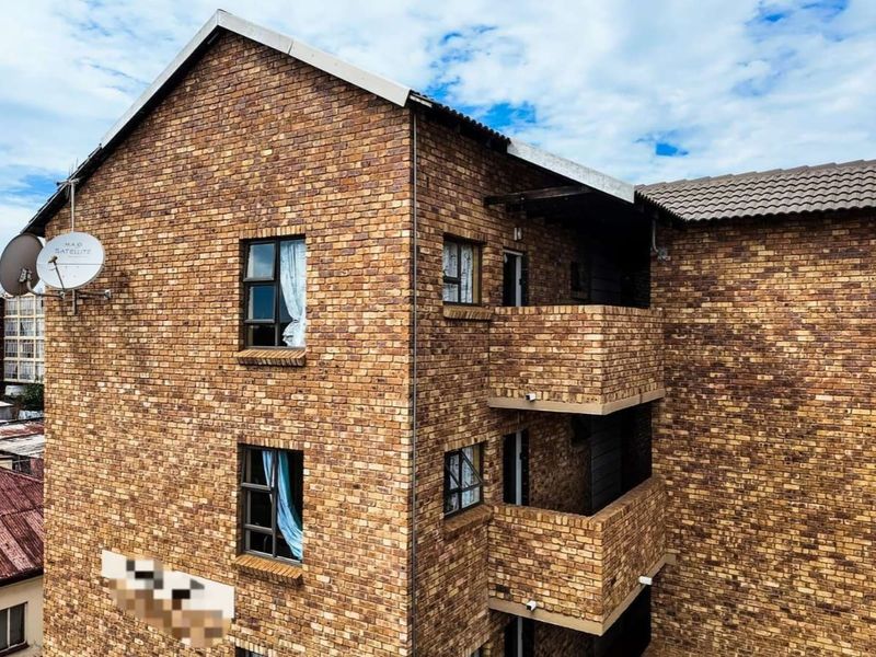 Apartment For Sale in Pretoria West - Photo 2