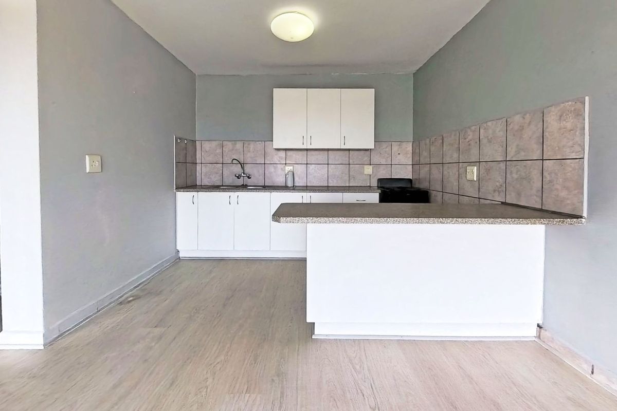 Townhouse For Sale in Hartenbos Central - Photo 4