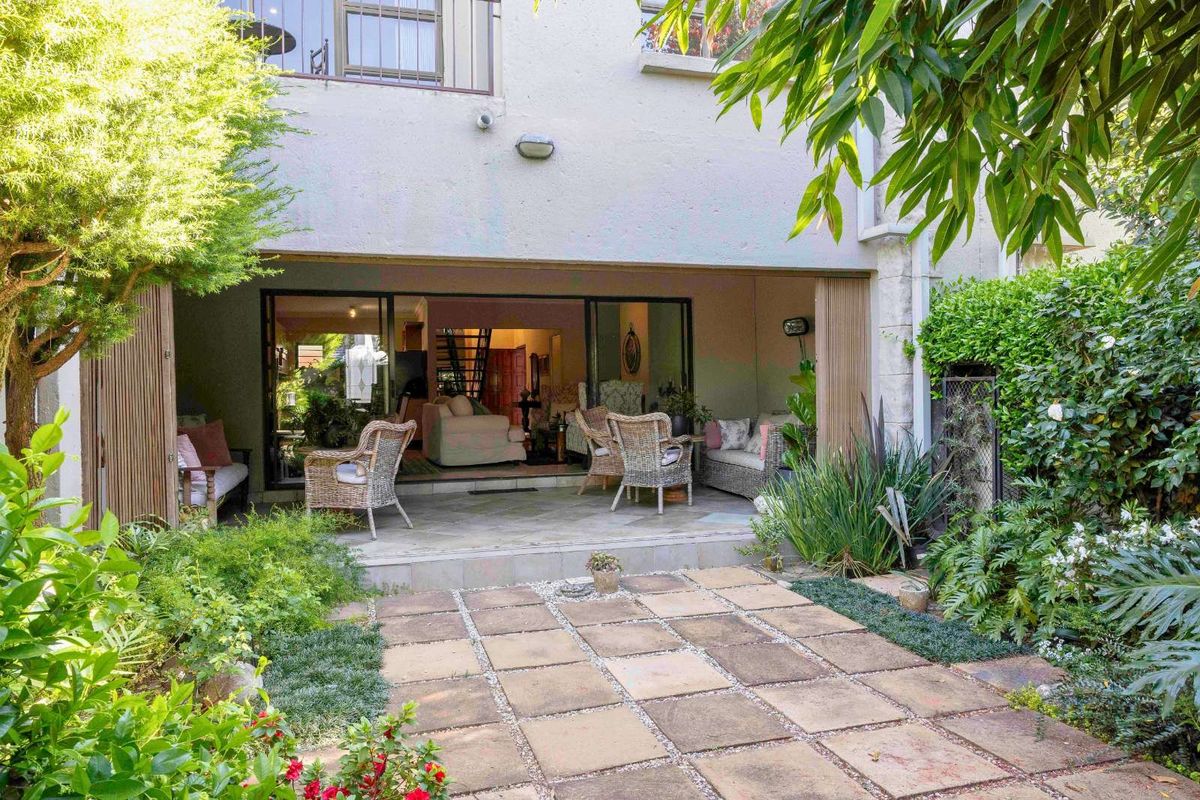 Townhouse For Sale in Fairland - Photo 3