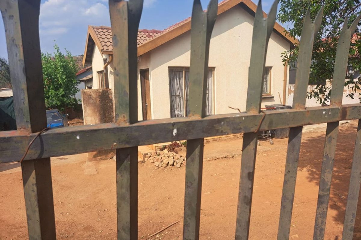 House For Sale in Mamelodi East - Photo 4