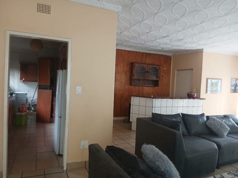 House For Sale in Edleen - Photo 9