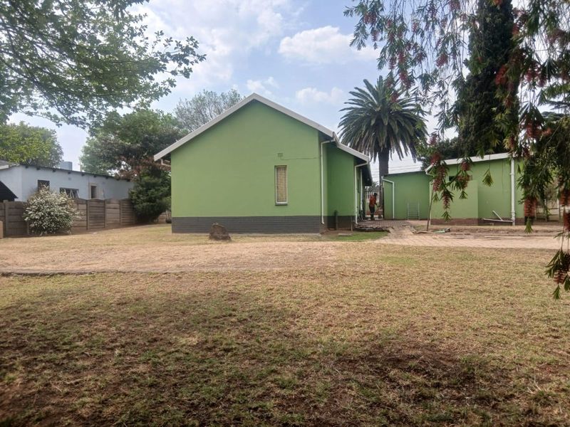 House For Sale in Edleen - Photo 2