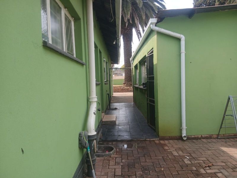 House For Sale in Edleen - Photo 3