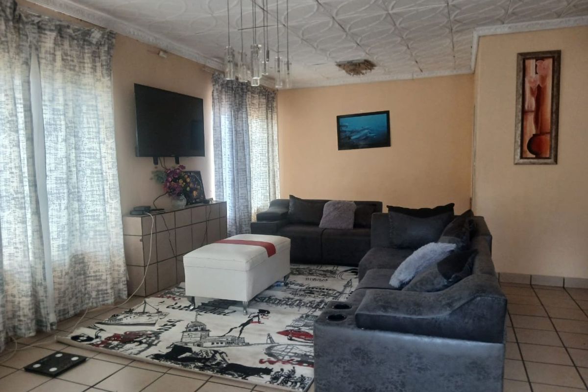 House For Sale in Edleen - Photo 5