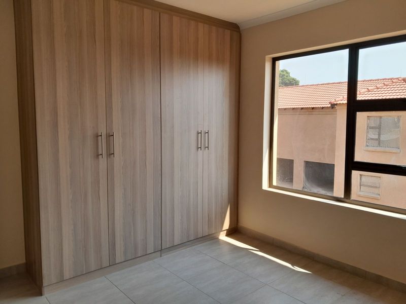 Townhouse For Sale in Amandasig - Photo 5