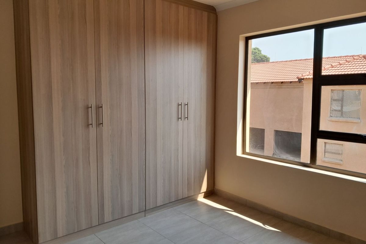 Townhouse For Sale in Amandasig - Photo 5