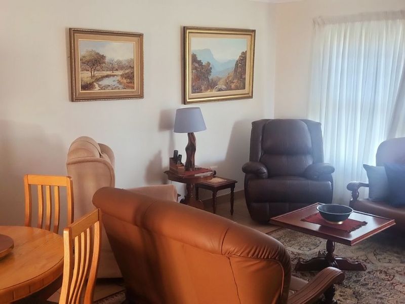 Townhouse For Sale in Equestria - Photo 2