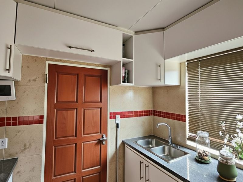 House For Sale in Riverside View - Photo 9