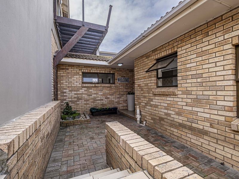 House For Sale in Bluewater Bay - Photo 3