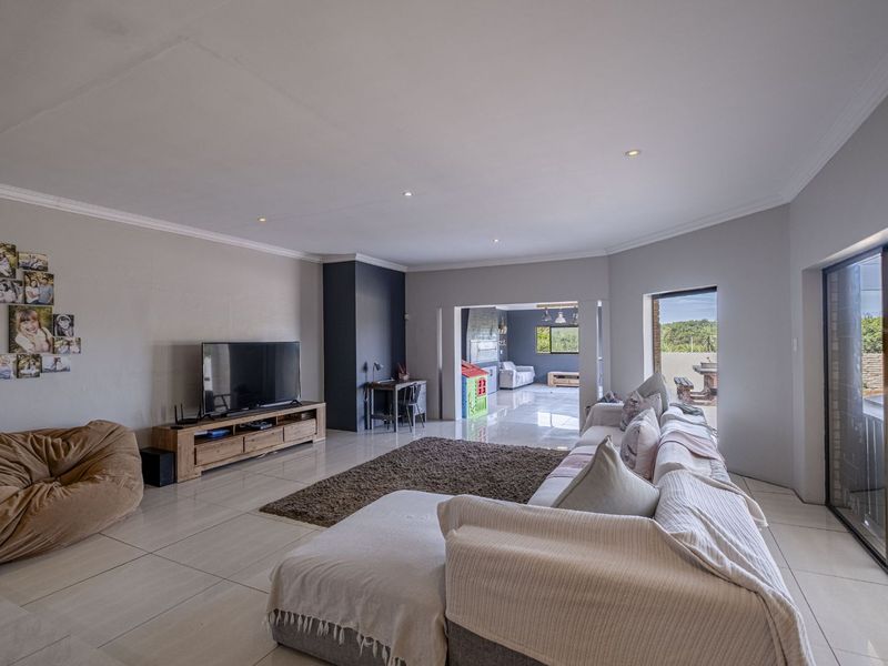 House For Sale in Bluewater Bay - Photo 9