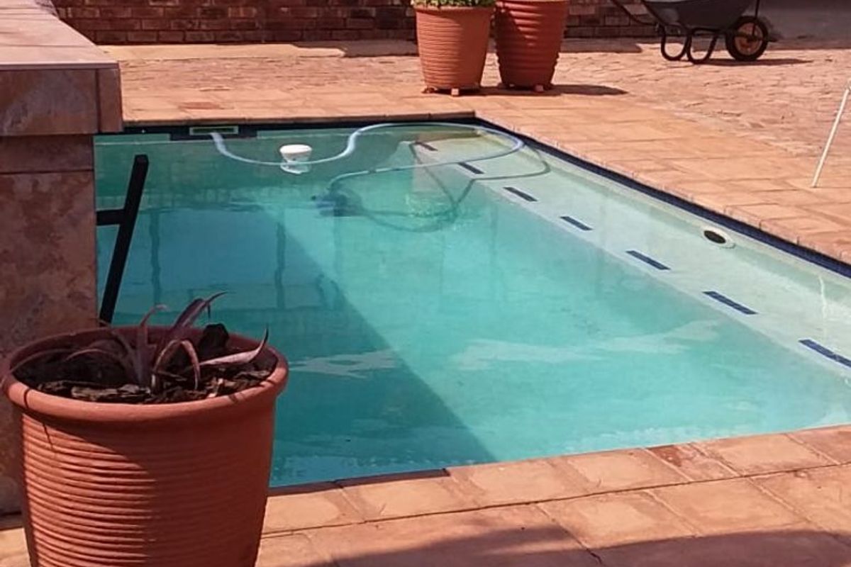 House For Sale in Pretoria North - Photo 5