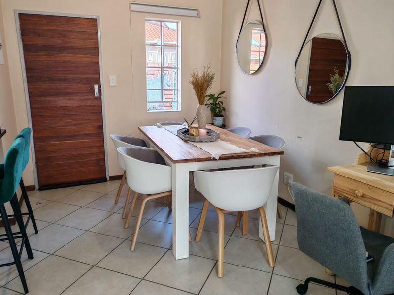 Townhouse For Sale in Monavoni - Photo 5