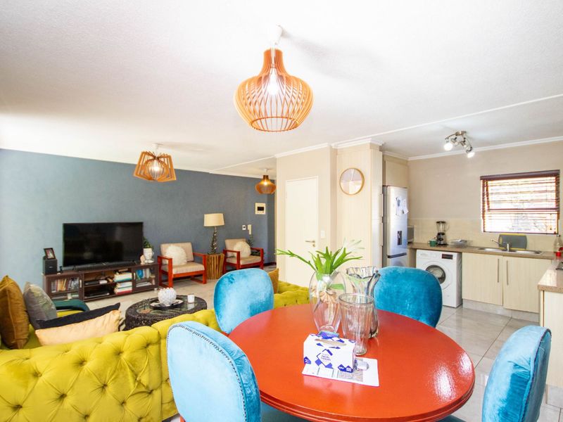 Townhouse For Sale in Broadacres - Photo 4