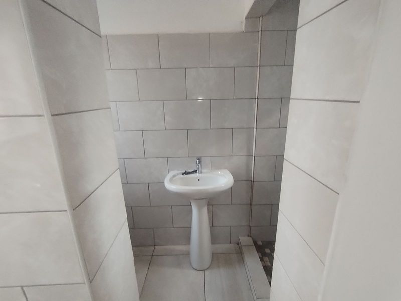 House For Sale in Malabar - Photo 6