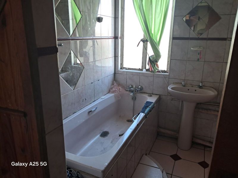 Apartment For Sale in Algoa Park - Photo 2
