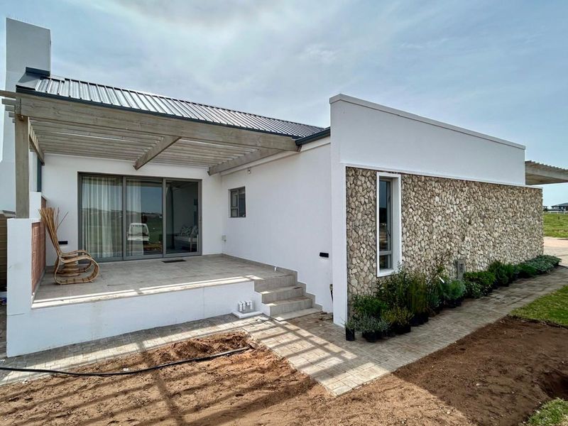 House For Sale in Stilbaai Wes - Photo 2